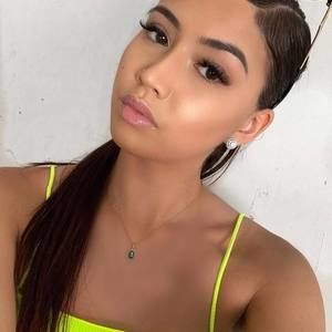 Meet your Posher, Bella